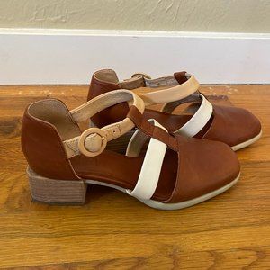 Vintage Leather Camper Heeled Sandals Sz 6